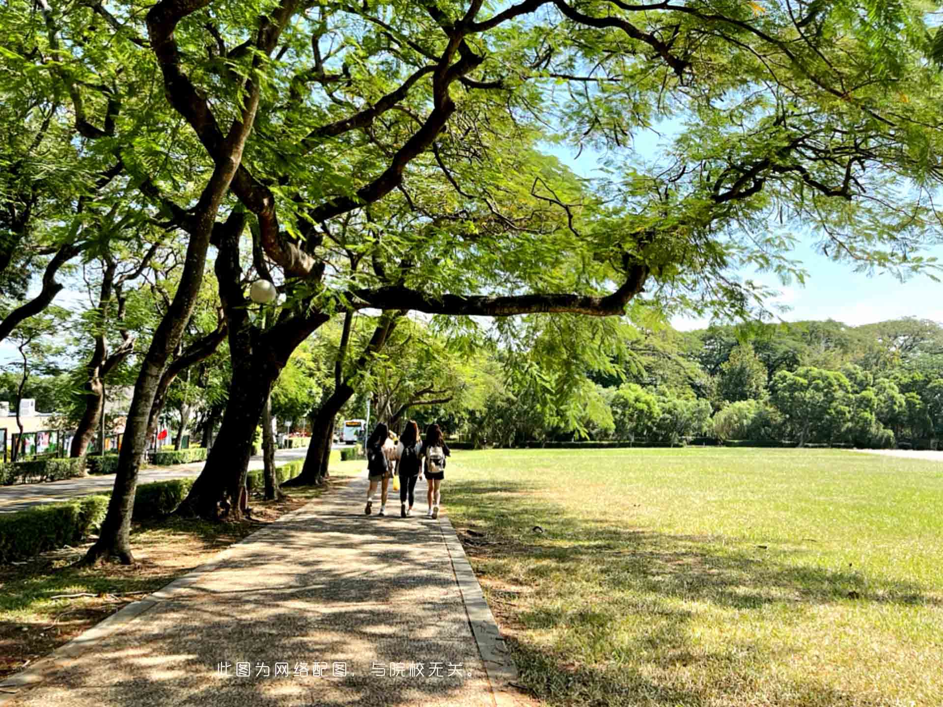 扬州大学广陵学院-校园风景
