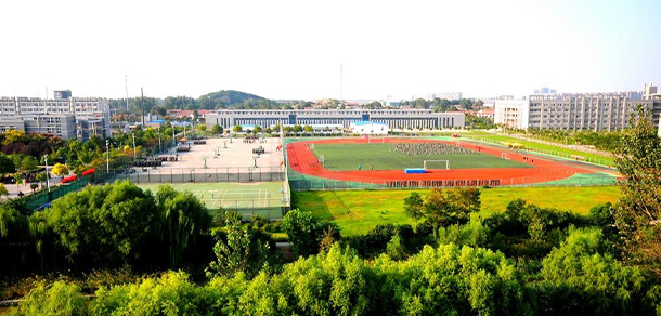 徐州工业职业技术学院 - 最美大学