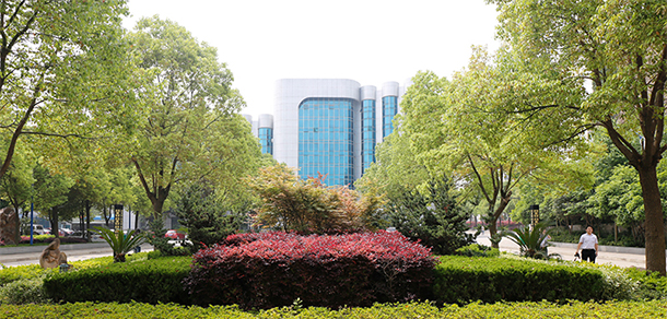 淮南职业技术学院 - 最美大学