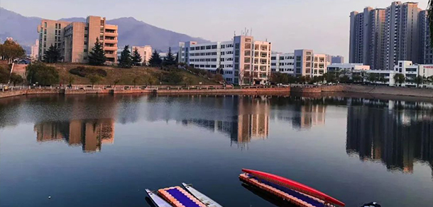 青岛大学 - 最美大学