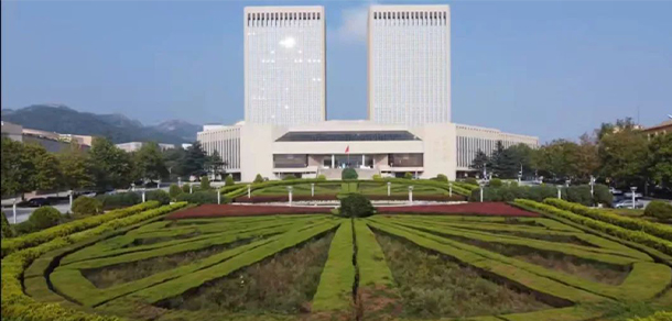 青岛大学 - 最美大学