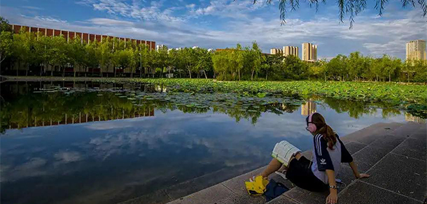 烟台大学 - 最美大学