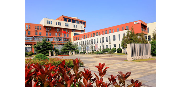 青岛电影学院 - 最美大学