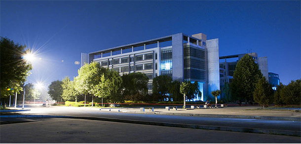 齐鲁工业大学 - 最美大学