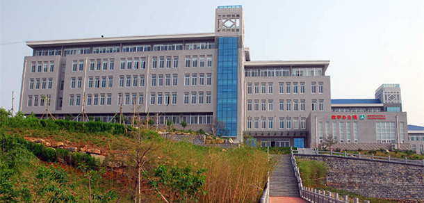 潍坊护理职业学院 - 最美大学