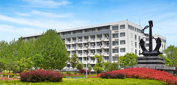 日照航海工程职业学院 - 最美大学