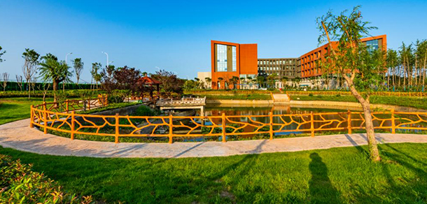 临沂科技职业学院 - 最美大学