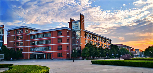 河南理工大学 - 最美大学
