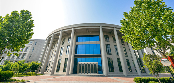 河南开封科技传媒学院 - 最美大学