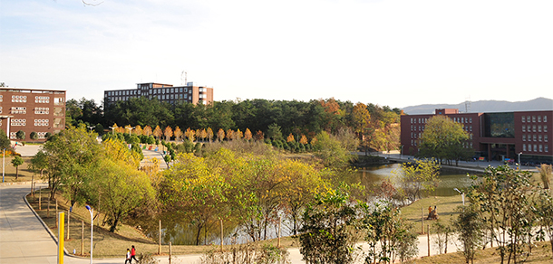 信阳学院 - 最美大学
