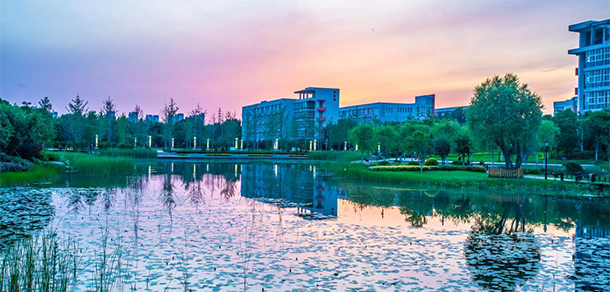 河南职业技术学院 - 最美大学