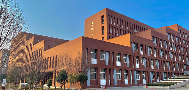 鹤壁职业技术学院 - 最美大学