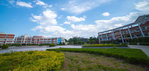 河南工业职业技术学院 - 最美院校