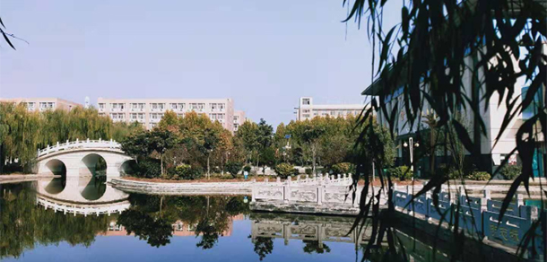 郑州理工职业学院 - 最美院校