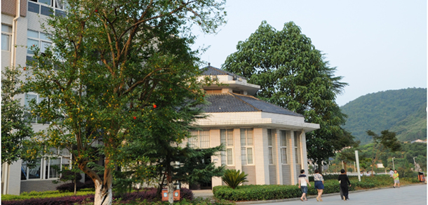 湘西民族职业技术学院 - 最美大学