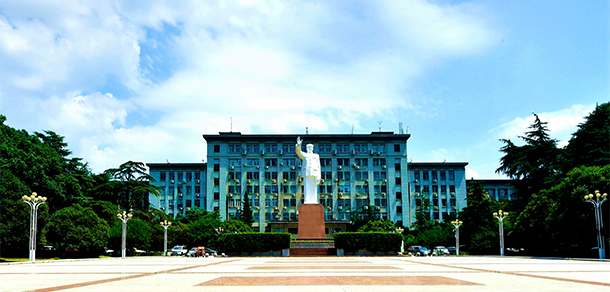 华中科技大学 - 最美大学