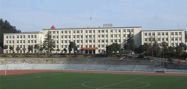 湖北汽车工业学院 - 最美大学