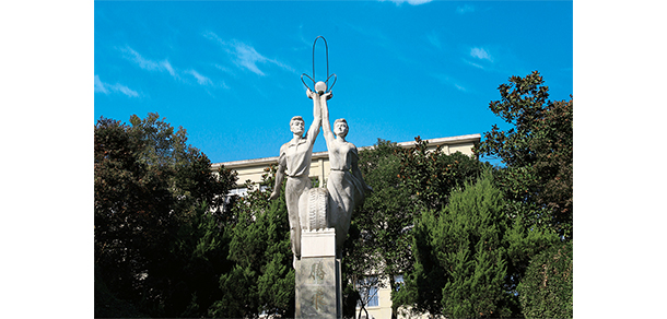 湖北汽车工业学院 - 最美大学