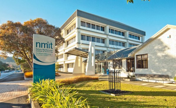 新西兰尼尔森马尔伯勒学院