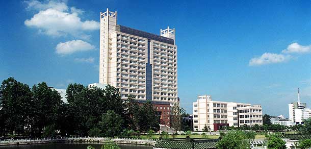 武汉理工大学 - 最美院校