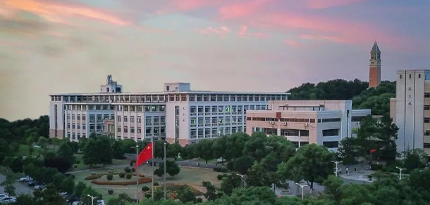 武汉职业技术学院 - 最美大学