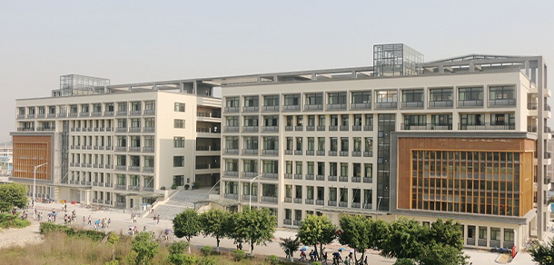 广东技术师范大学 - 最美大学