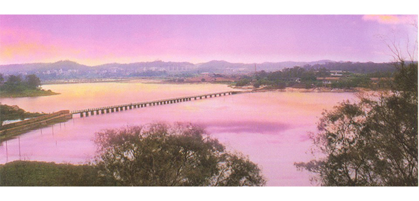 「 白驹过隙、风檐刻烛,青春正当时,少年当自强 」 中國最美大學