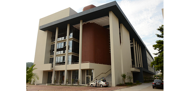 广东司法警官职业学院 - 最美大学