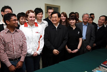 胡锦涛在北京大学考察 