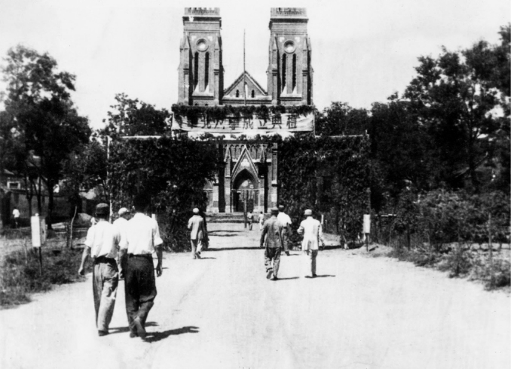 华北大学成立典礼会场大门