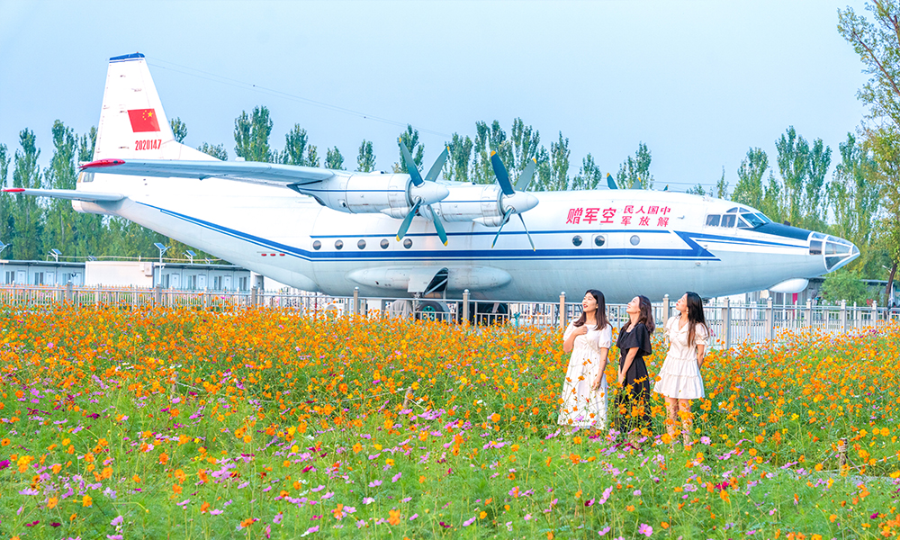 北京航空航天大学 风起四海 · 各自珍重