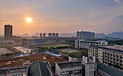 文化标识：校名题写 / 校徽设计