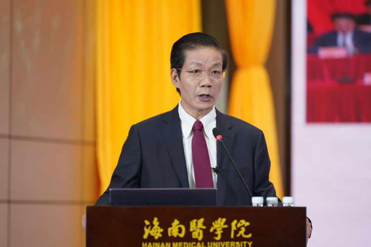 陈国强校长作专题报告，全面阐述学校改革理念、路径、方法和目标