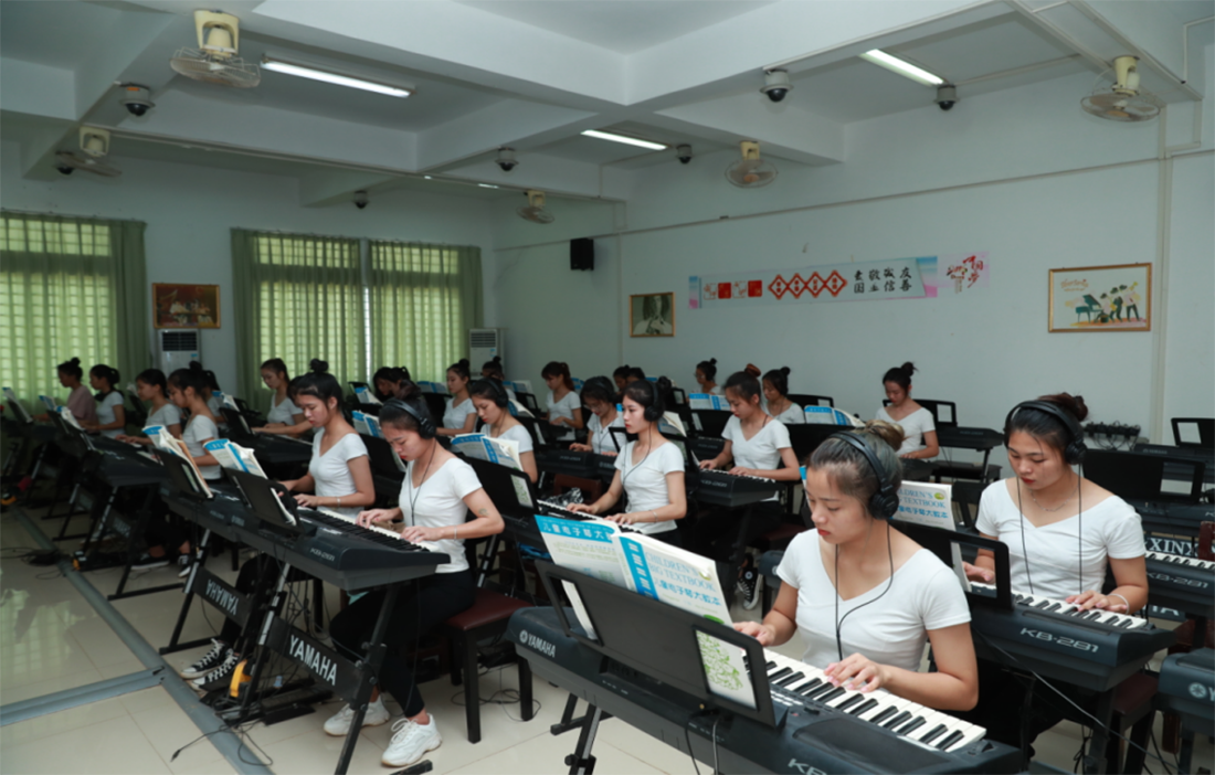 电钢琴实训室