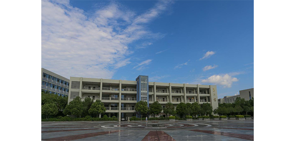 四川职业技术学院 - 最美大学