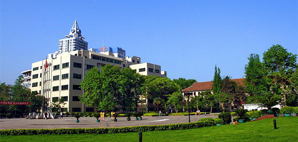 贵州医科大学 - 最美大学