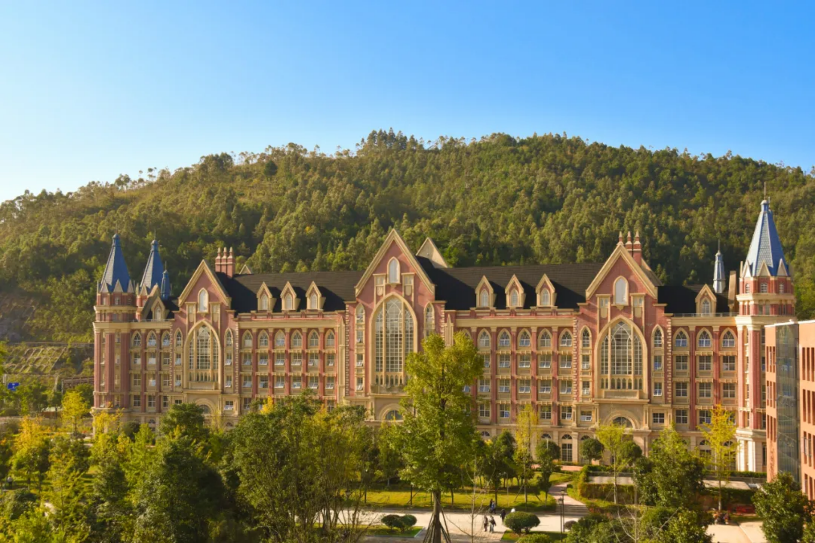 贵州黔南经济学院－欢迎你！经院2025级新生入学必看！