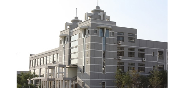 「 珍惜自己最美好的时光,珍惜时下,放肆而不张扬的青春年华! 」 流金歲月