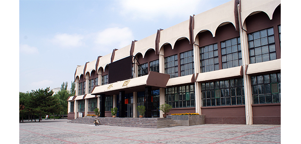 内蒙古工业大学 - 最美大学