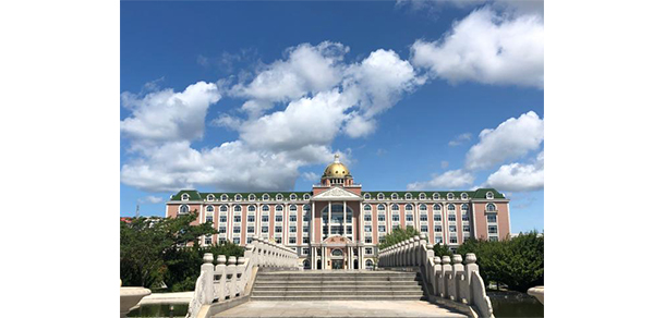 辽宁对外经贸学院 - 最美大学