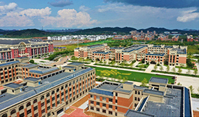 大连工业大学艺术与信息工程学院 - 最美印记