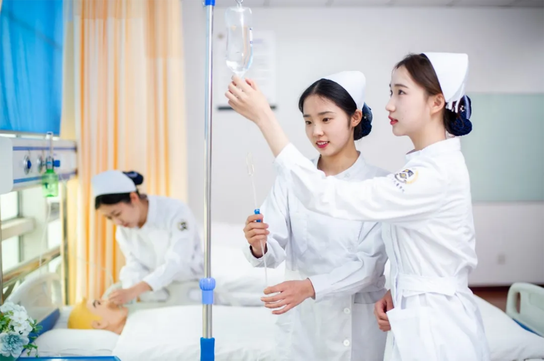 辽宁何氏医学院－2023年招生简章