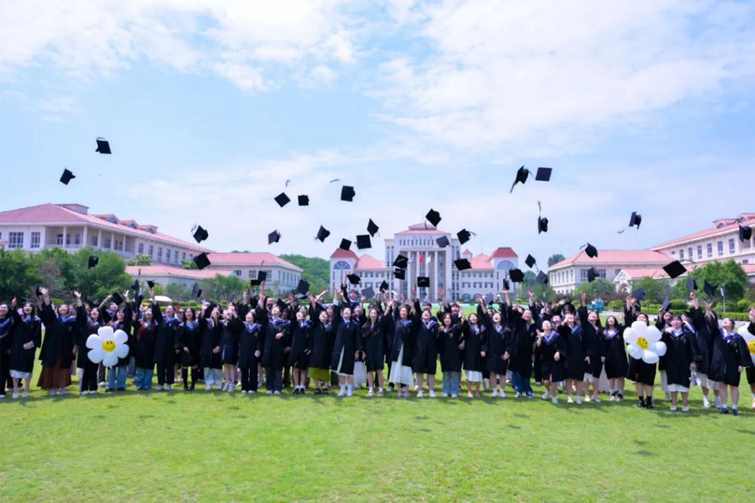 再见，小何——辽宁何氏医学院
