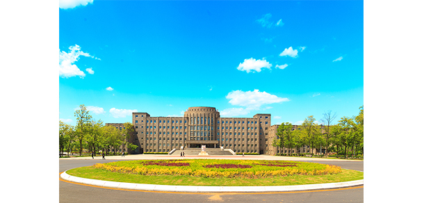 辽宁传媒学院 - 最美大学