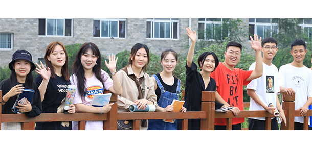 辽宁传媒学院 - 最美大学