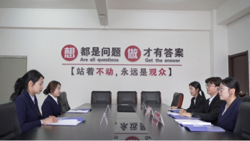 学生进行会议管理训练