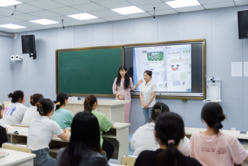 小学教育专业学生从教技能训练