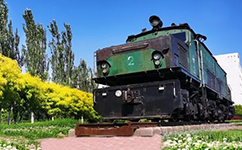 文化标识：校名题写 / 校徽设计