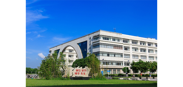上海对外经贸大学 - 最美大学