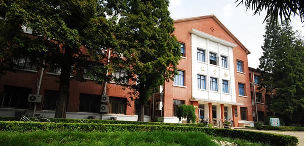 上海体育学院 - 最美大学